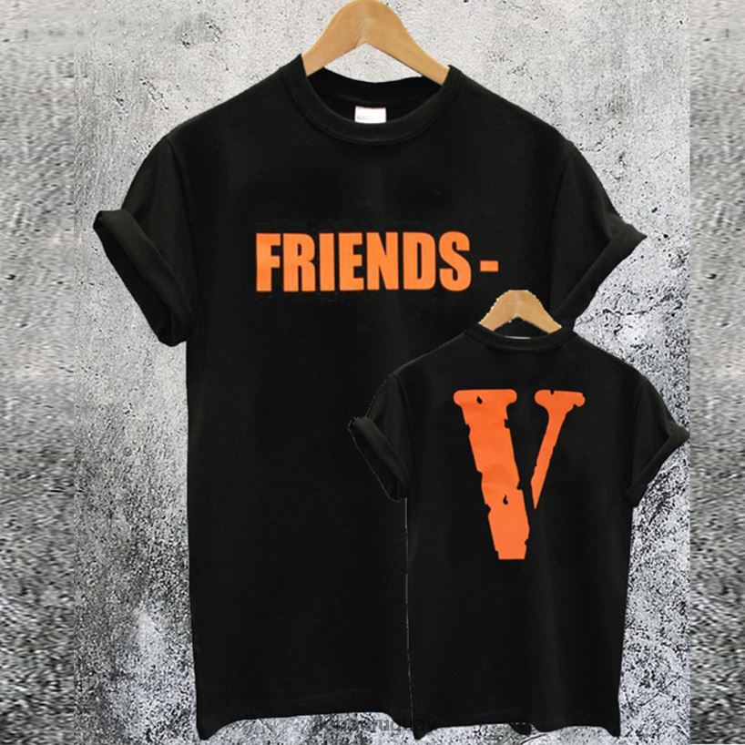 hombres Vlone camiseta con estampado de amigos arriba 84H0B366